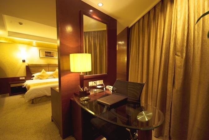 Minshan Lhasa Grand Hotel Ченду Номер фото